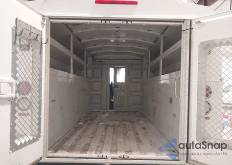 2016 Ford Transit-250 Cutaway z USA, uszkodzony, nr VIN 1FDYR5PM8GKB26034